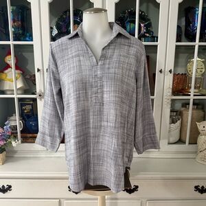 Van Heusen Gray V-neck Collared Shirt Size XS